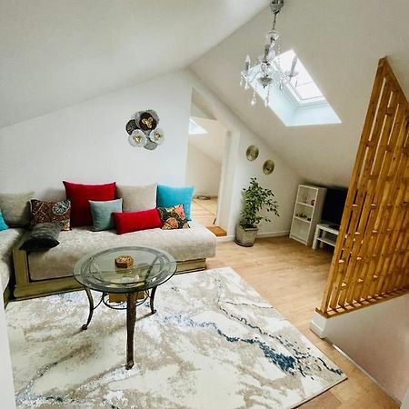 Appartement Charmant Et Lumineux Villejuif Exterior foto